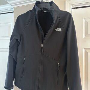 The North Face Women's Medium Black Softshell Jacket